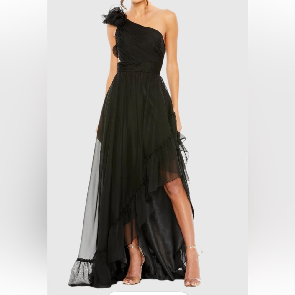 Elegant Black Evening Gown Mac Duggal Size 8